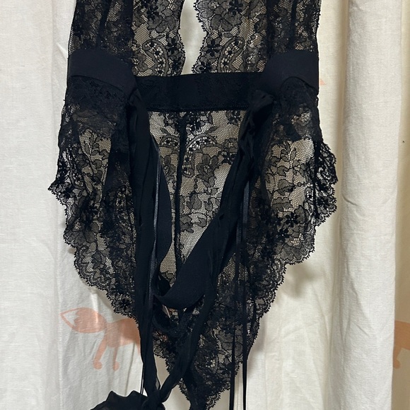 Victoria's Secret Black Lace Lace Bodysuit L - Picture 7 of 10